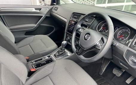Volkswagen Golf VII, 2018 год, 1 059 000 рублей, 12 фотография