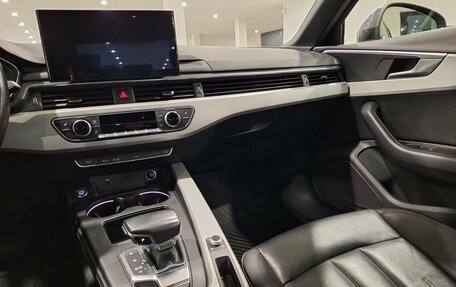 Audi A4, 2021 год, 2 600 000 рублей, 17 фотография