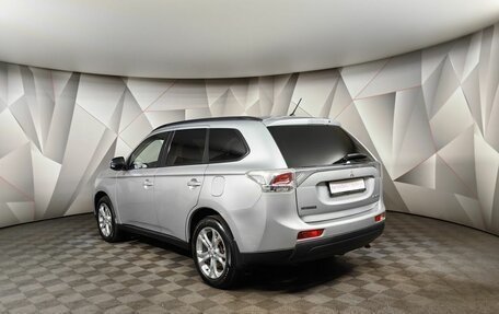 Mitsubishi Outlander III рестайлинг 3, 2013 год, 1 215 000 рублей, 4 фотография