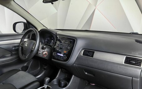 Mitsubishi Outlander III рестайлинг 3, 2013 год, 1 215 000 рублей, 13 фотография