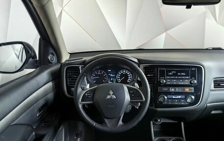 Mitsubishi Outlander III рестайлинг 3, 2013 год, 1 215 000 рублей, 20 фотография