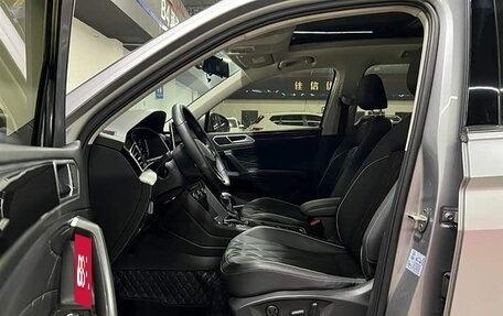 Volkswagen Tiguan II, 2021 год, 2 180 000 рублей, 9 фотография