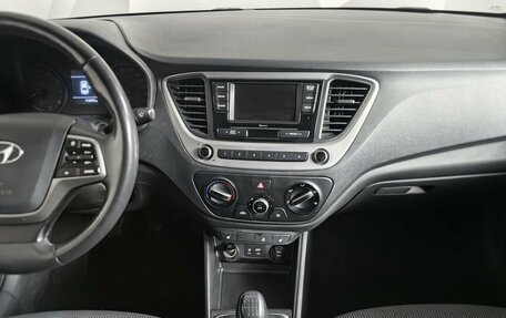 Hyundai Solaris II рестайлинг, 2018 год, 1 219 000 рублей, 14 фотография