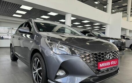 Hyundai Solaris II рестайлинг, 2021 год, 1 699 900 рублей, 8 фотография