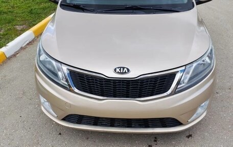 KIA Rio III рестайлинг, 2013 год, 980 000 рублей, 1 фотография