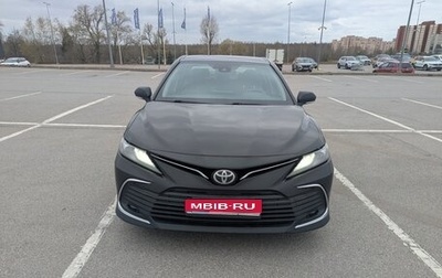 Toyota Camry, 2023 год, 3 000 000 рублей, 1 фотография