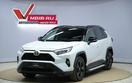 Toyota RAV4, 2022 год, 3 790 000 рублей, 1 фотография