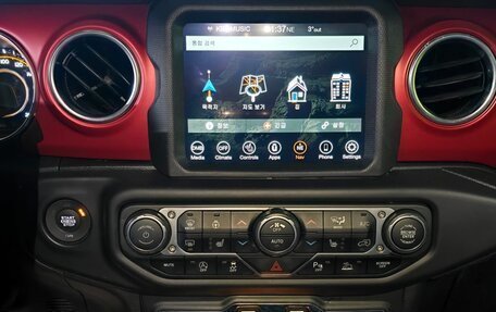 Jeep Gladiator, 2023 год, 5 890 007 рублей, 18 фотография