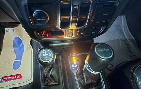 Jeep Gladiator, 2023 год, 5 890 007 рублей, 12 фотография