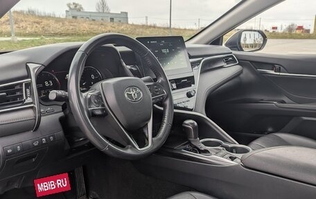 Toyota Camry, 2023 год, 3 000 000 рублей, 6 фотография