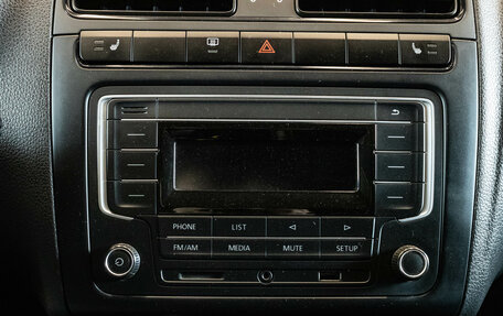 Volkswagen Polo VI (EU Market), 2015 год, 809 000 рублей, 17 фотография