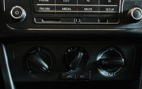 Volkswagen Polo VI (EU Market), 2015 год, 809 000 рублей, 18 фотография