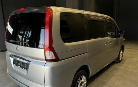 Nissan Serena III, 2006 год, 900 000 рублей, 8 фотография