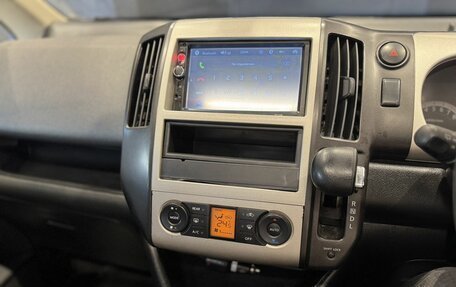 Nissan Serena III, 2006 год, 900 000 рублей, 14 фотография