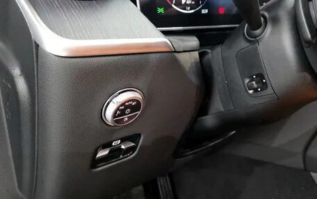 Mercedes-Benz GLC, 2023 год, 6 550 000 рублей, 13 фотография