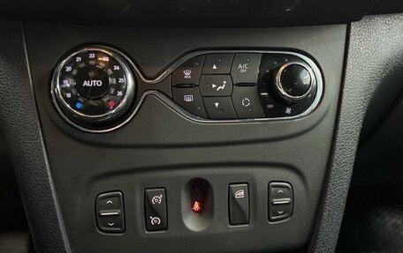 Renault Sandero II рестайлинг, 2018 год, 1 319 900 рублей, 13 фотография