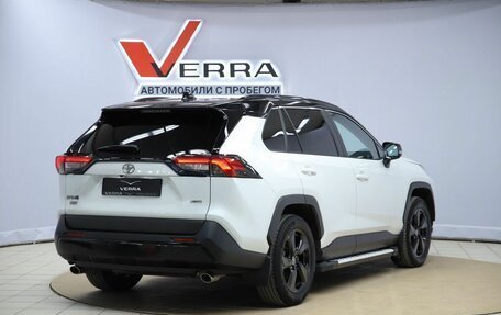 Toyota RAV4, 2022 год, 3 790 000 рублей, 5 фотография