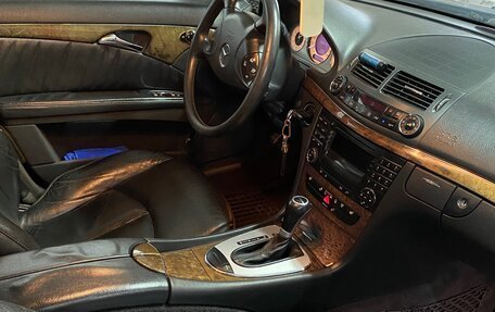 Mercedes-Benz E-Класс, 2004 год, 1 200 000 рублей, 9 фотография