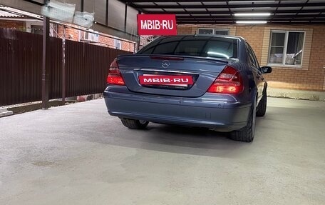 Mercedes-Benz E-Класс, 2004 год, 1 200 000 рублей, 3 фотография