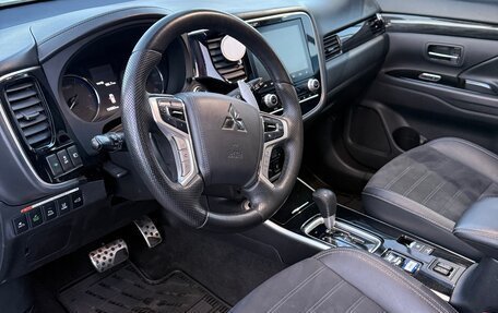 Mitsubishi Outlander III рестайлинг 3, 2017 год, 2 200 000 рублей, 4 фотография