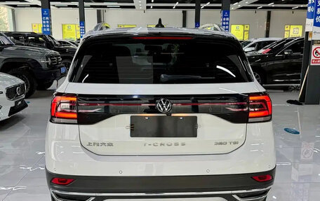 Volkswagen T-Cross I, 2022 год, 1 260 000 рублей, 5 фотография