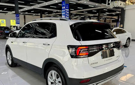 Volkswagen T-Cross I, 2022 год, 1 260 000 рублей, 4 фотография