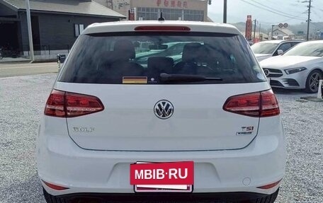 Volkswagen Golf VII, 2017 год, 1 000 000 рублей, 5 фотография