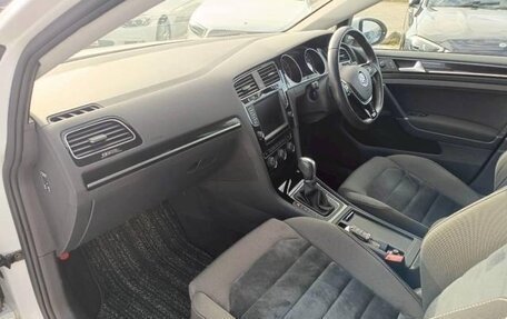 Volkswagen Golf VII, 2017 год, 1 000 000 рублей, 11 фотография