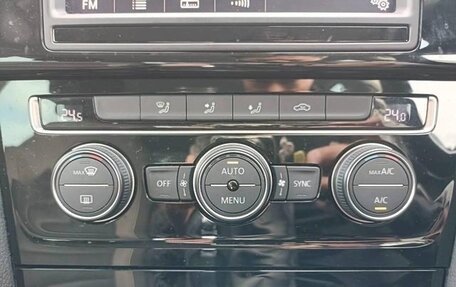 Volkswagen Golf VII, 2017 год, 1 000 000 рублей, 16 фотография