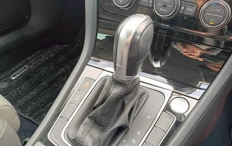 Volkswagen Golf VII, 2017 год, 1 000 000 рублей, 17 фотография