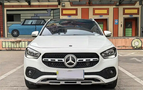 Mercedes-Benz GLA, 2022 год, 1 937 000 рублей, 2 фотография