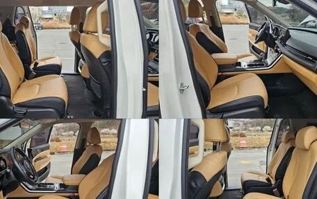 KIA Carnival, 2022 год, 4 999 000 рублей, 10 фотография