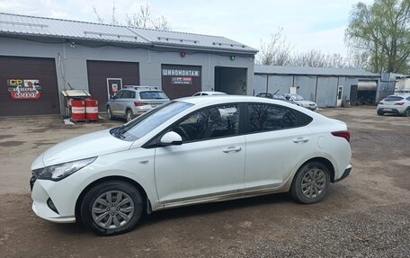 Hyundai Solaris II рестайлинг, 2020 год, 1 450 000 рублей, 4 фотография