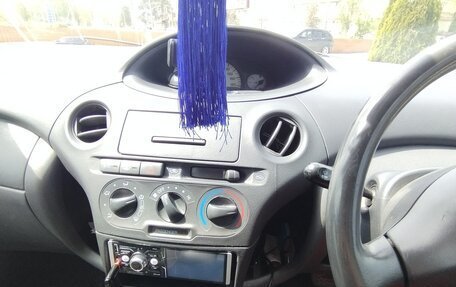 Toyota Vitz, 2004 год, 410 000 рублей, 4 фотография