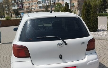 Toyota Vitz, 2004 год, 410 000 рублей, 3 фотография