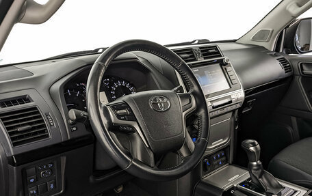 Toyota Land Cruiser Prado 150 рестайлинг 2, 2018 год, 4 600 000 рублей, 15 фотография