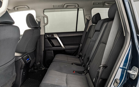 Toyota Land Cruiser Prado 150 рестайлинг 2, 2018 год, 4 600 000 рублей, 18 фотография