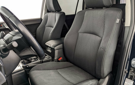 Toyota Land Cruiser Prado 150 рестайлинг 2, 2018 год, 4 600 000 рублей, 20 фотография