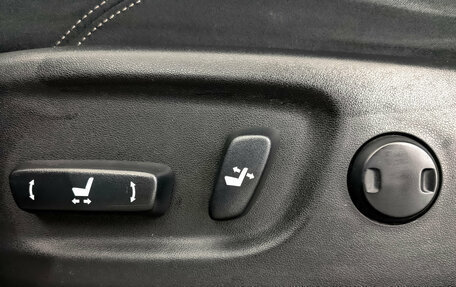 Toyota Land Cruiser Prado 150 рестайлинг 2, 2018 год, 4 600 000 рублей, 27 фотография