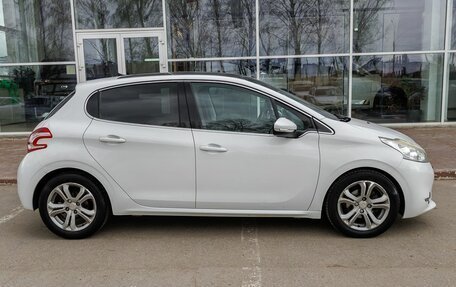 Peugeot 208 II, 2013 год, 674 200 рублей, 6 фотография