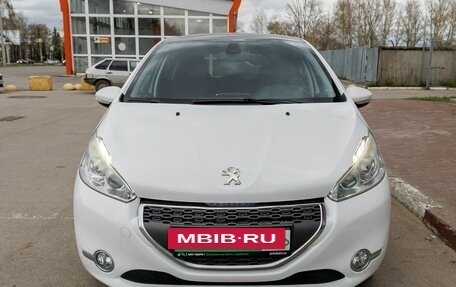Peugeot 208 II, 2013 год, 674 200 рублей, 8 фотография