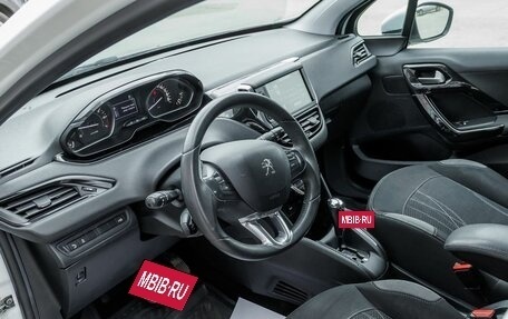 Peugeot 208 II, 2013 год, 674 200 рублей, 9 фотография