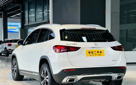 Mercedes-Benz GLA, 2024 год, 3 800 000 рублей, 3 фотография