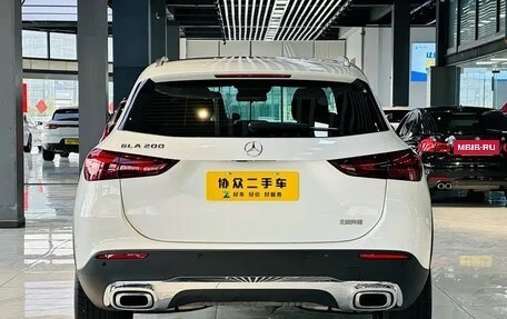 Mercedes-Benz GLA, 2024 год, 3 800 000 рублей, 4 фотография