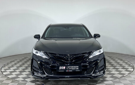 Toyota Camry, 2020 год, 3 120 000 рублей, 2 фотография