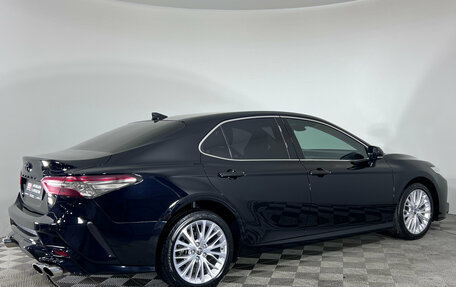 Toyota Camry, 2020 год, 3 120 000 рублей, 5 фотография