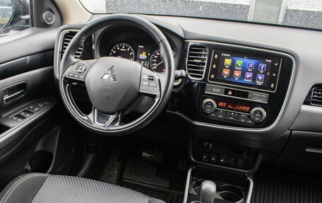 Mitsubishi Outlander III рестайлинг 3, 2019 год, 2 299 000 рублей, 12 фотография
