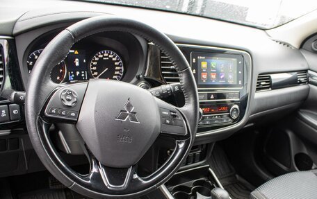 Mitsubishi Outlander III рестайлинг 3, 2019 год, 2 299 000 рублей, 6 фотография