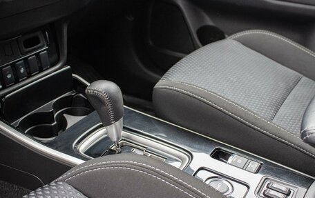 Mitsubishi Outlander III рестайлинг 3, 2019 год, 2 299 000 рублей, 15 фотография