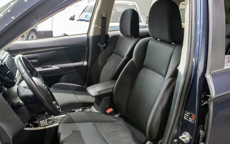 Mitsubishi Outlander III рестайлинг 3, 2019 год, 2 299 000 рублей, 7 фотография